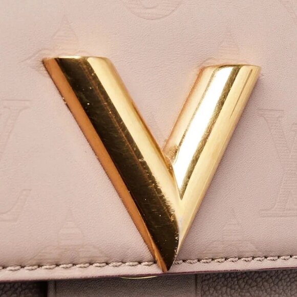 Louis Vuitton Beige Monogram Leather Very One Handle Bag - Picture 8 of 12